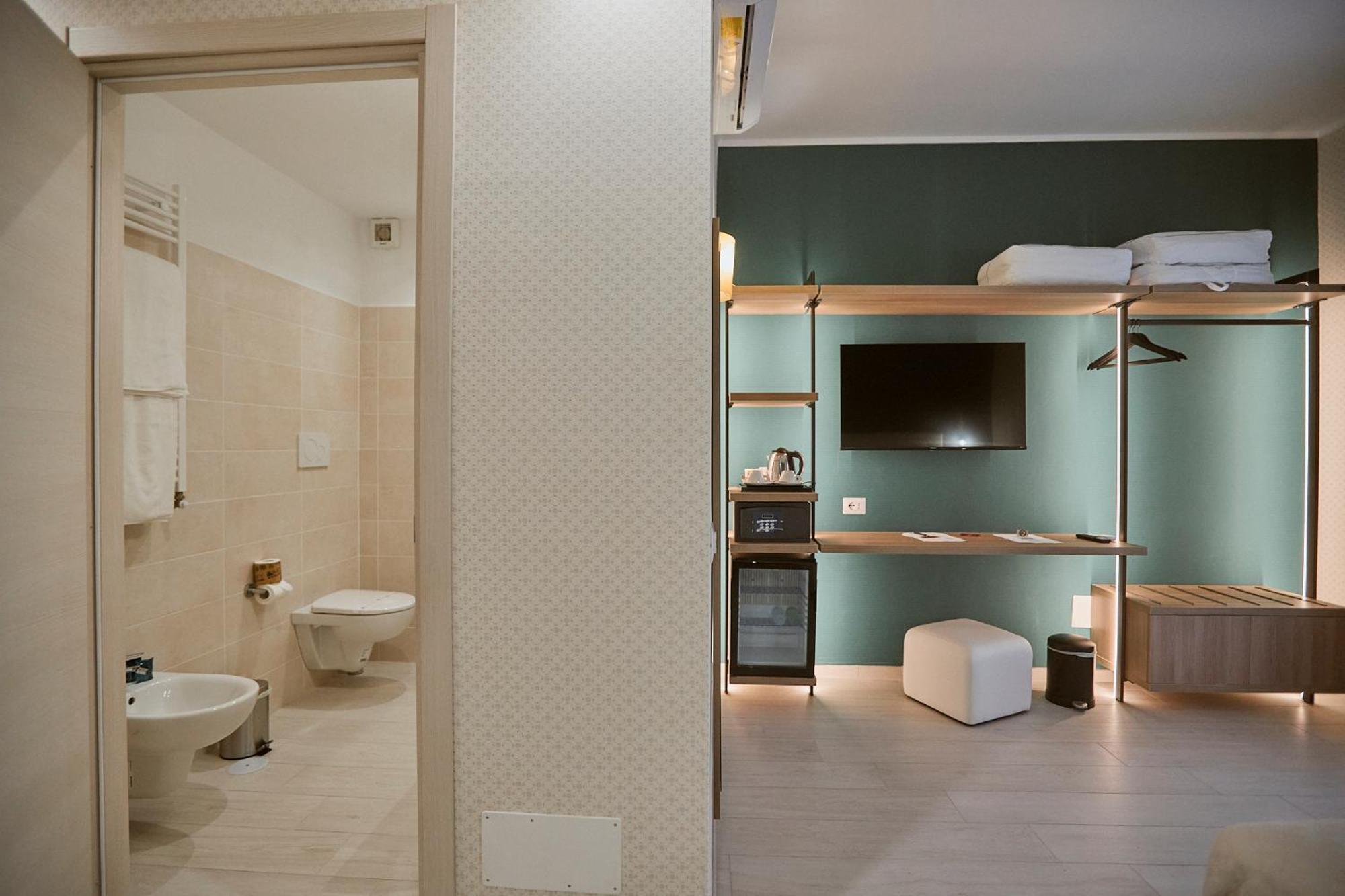 Castrichella Boutique Hotel Rome Airport Фьюмичино Экстерьер фото