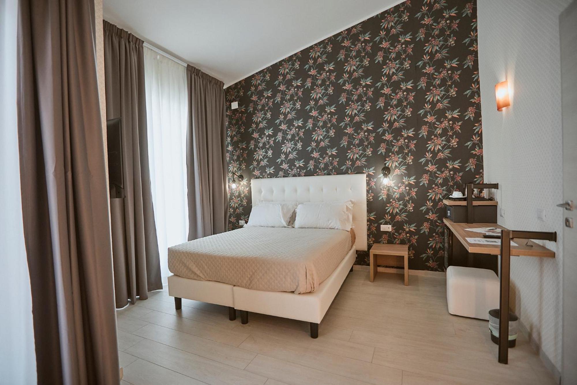 Castrichella Boutique Hotel Rome Airport Фьюмичино Экстерьер фото